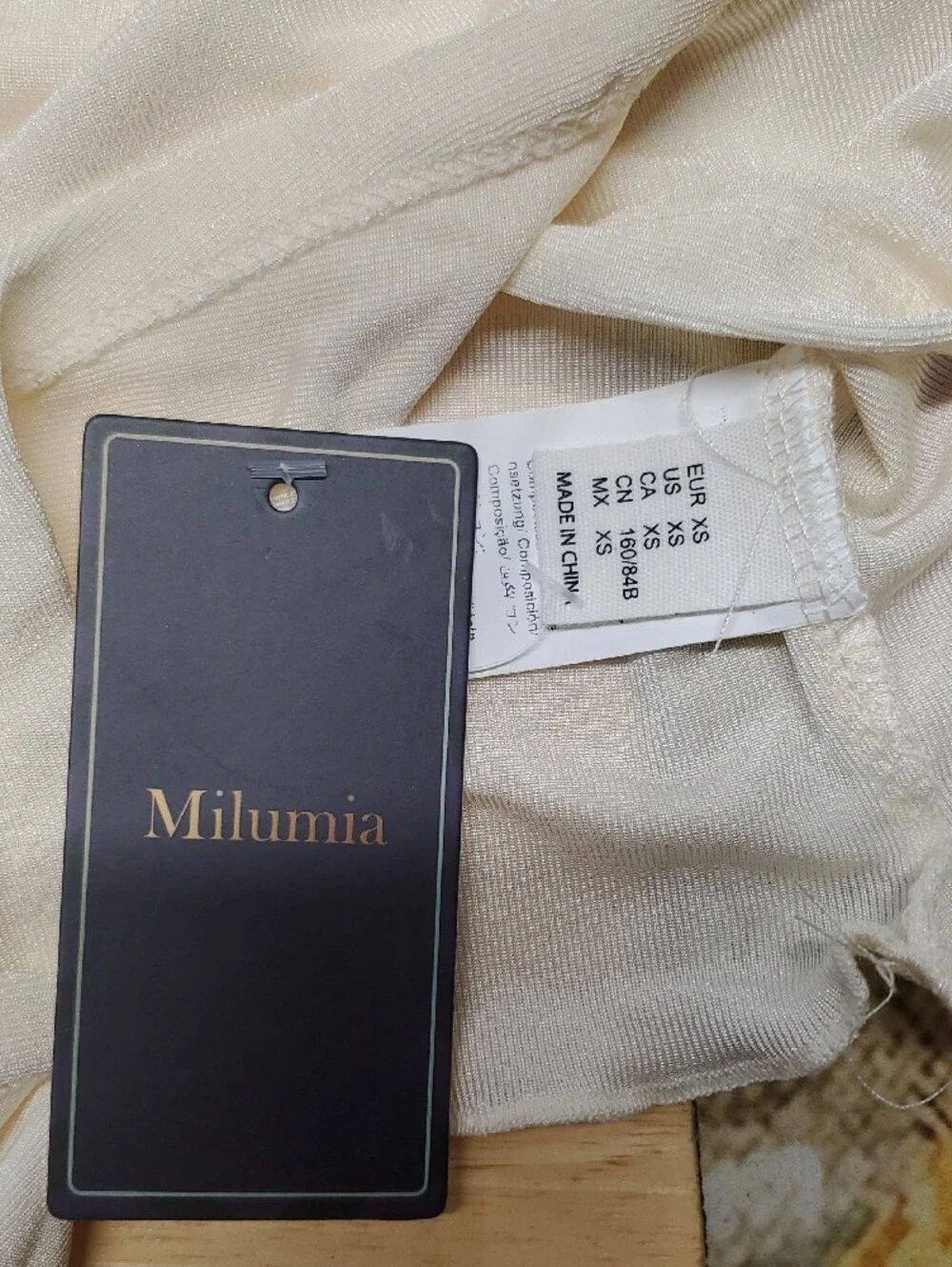 Milumia Cream Lightweight Off-Shoulder Wrap Scarf